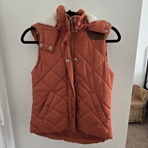 XS Daniel Cremieux Quilted Vest with Removable Hat
